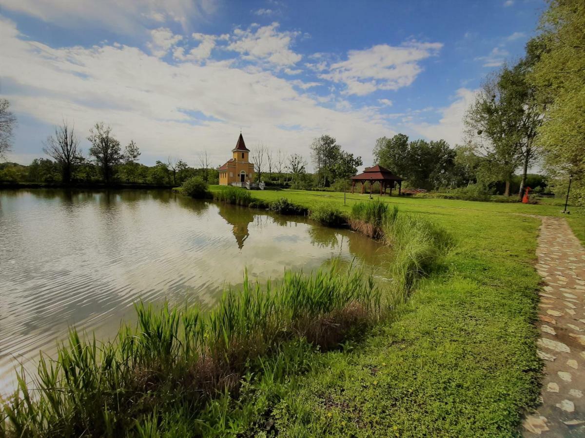 Ligetalja Termal Hotel Peneszlek Bagian luar foto